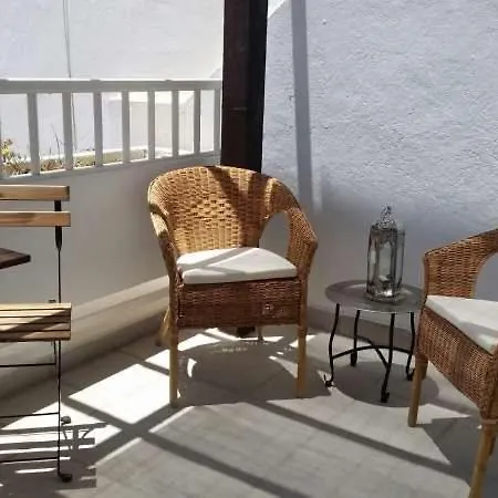 Sleeps 4 Pool Wifi Apartment Costa Teguise
